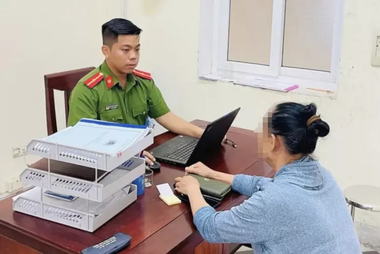 Công an xã Cẩm Xuyên (Công an tỉnh Hà Tĩnh) đã kịp giải thích, giải cứu người dân bị "bắt cóc online".