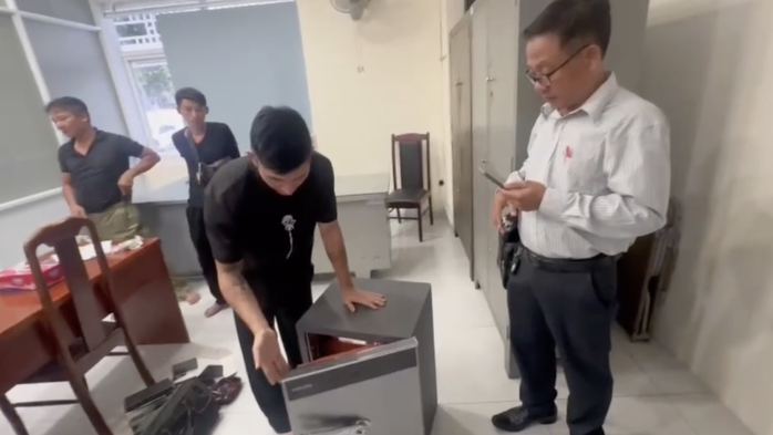 Công an TP HCM thu giữ 80 sổ đỏ cùng nhiều tài sản 