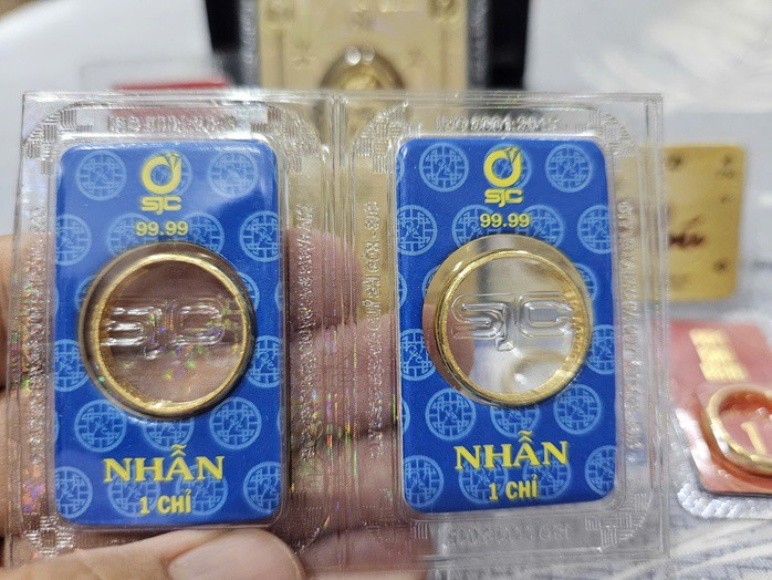 Giá vàng nhẫn trơn tăng nhanh hơn vàng miếng SJC