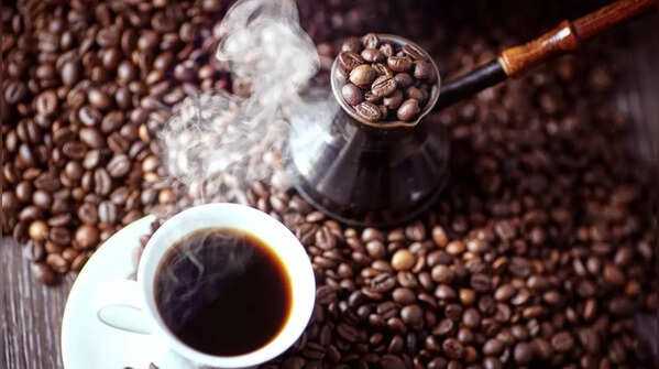 Cà phê có thể hỗ trợ gan thải độc. Người uống cà phê thường xuyên có nguy cơ mắc bệnh gan mạn tính thấp hơn.
