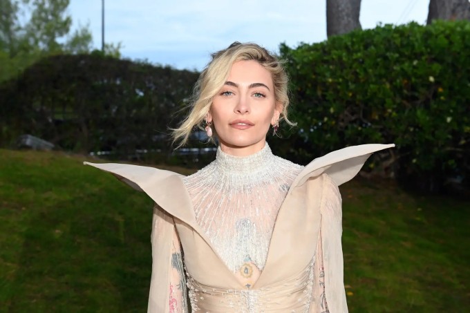 Paris Jackson hiện là ca sĩ, diễn viên và người mẫu. Ảnh: amfAR