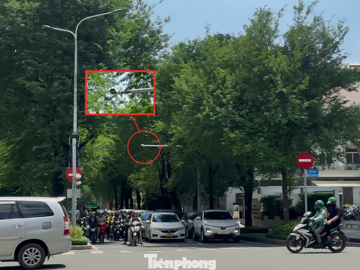 Cận cảnh camera AI &#39;bắt lỗi&#39; chuẩn từng centimet tại TPHCM - 3