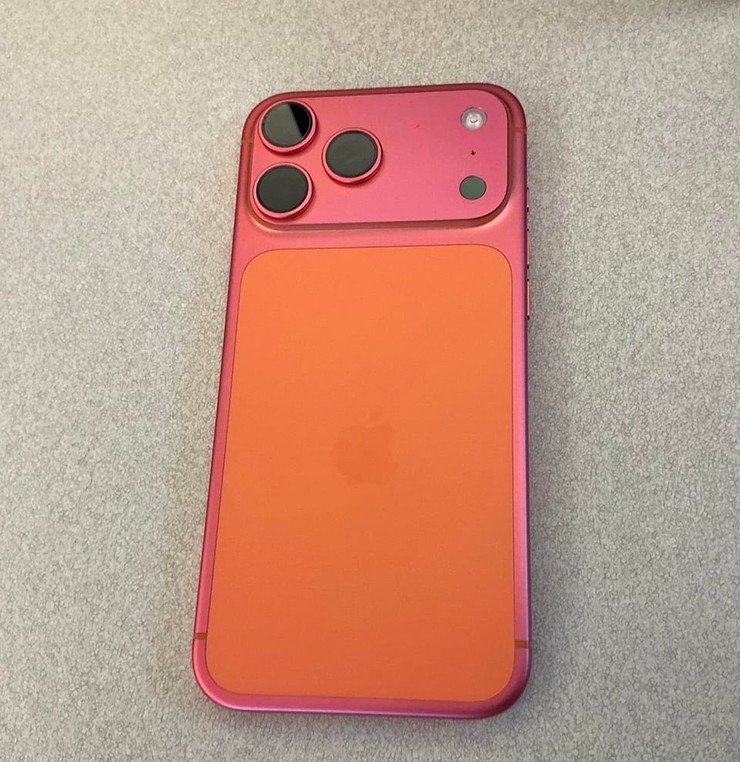 Nhiều người dùng vẫn sẵn sàng giữ lại mẫu iPhone bị lỗi vì xem đó là điều thú vị.