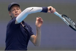 Video tennis Sinner - Tsitsipas: Đè bẹp "Thần Hy Lạp", thị uy Djokovic (Giải 6 Kings Slam)