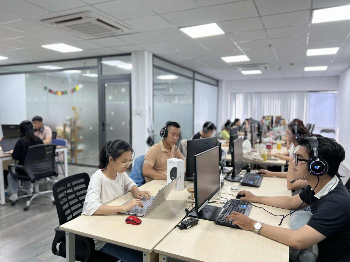 Bên trong văn phòng của Tanca hiện tại.