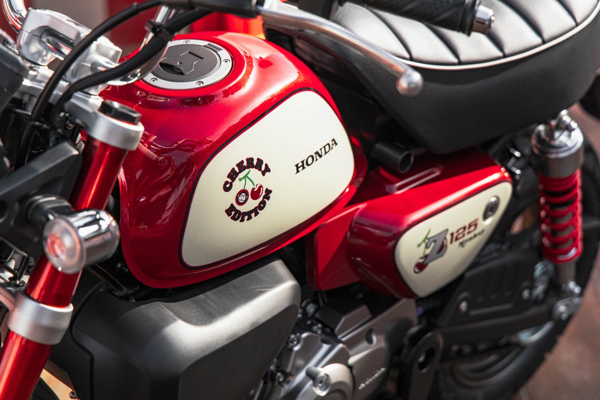 Honda Monkey Cherry Edition: Huyền thoại trở lại với thiết kế độc đáo! - 3