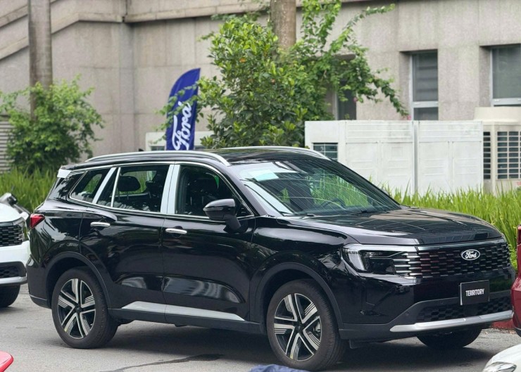 Ford Territory 2025: Thiết kế tinh tế, phục vụ "tận răng" cho quý cô hiện đại - 4