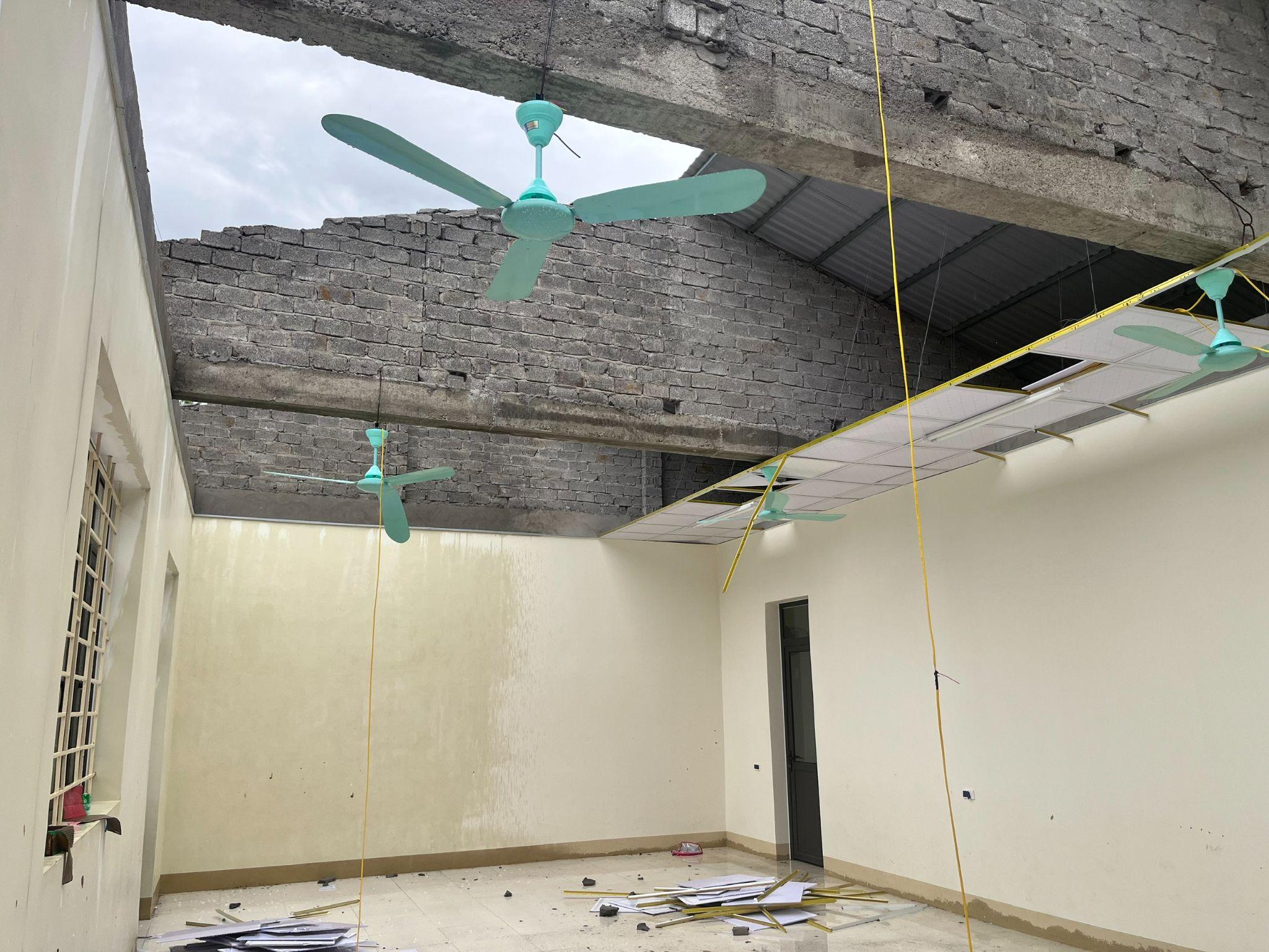 …Trường THCS Bát Mọt và Mầm non Bát Mọt (Thanh Hóa) thiệt hại lớn vì bão.