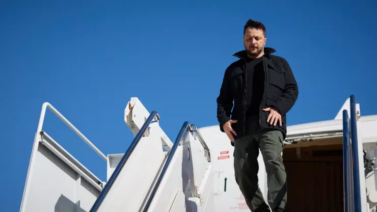 Tổng thống Ukraine - ông Volodymyr Zelensky đến thủ đô Washington, D.C, (Mỹ) ngày 16-10. Ảnh: X