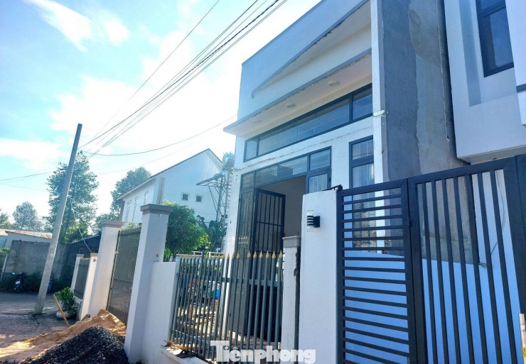 'Thần đèn' đưa căn nhà xây nhầm trên đất người khác về đúng vị trí - 1