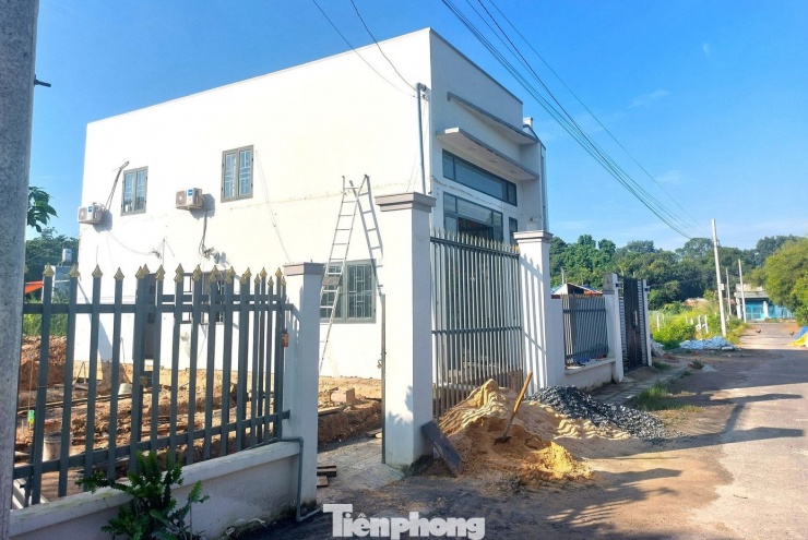 'Thần đèn' đưa căn nhà xây nhầm trên đất người khác về đúng vị trí - 12