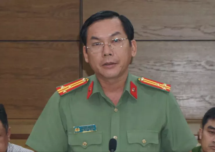 Thượng tá Trần Văn Đông, Phó Phòng An ninh Chính trị Nội bộ (PA03), Công an TP.HCM, phát biểu tại buổi làm việc. Ảnh: NGUYỄN QUYÊN