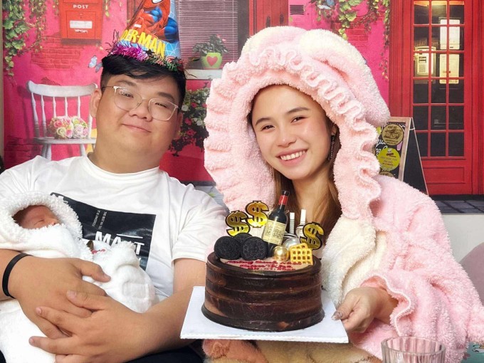 Sơn Khê và Thu Loan dịp sinh nhật cô ở TP Đà Lạt, Lâm Đồng, tháng 5/2025. Ảnh: Nhân vật cung cấp