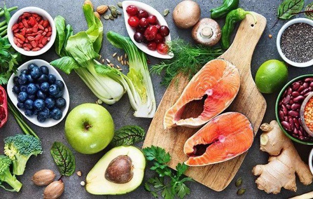 Chế độ ăn Địa Trung Hải với các thực phẩm bảo vệ tim mạch, ngừa nguy cơ đột quỵ.