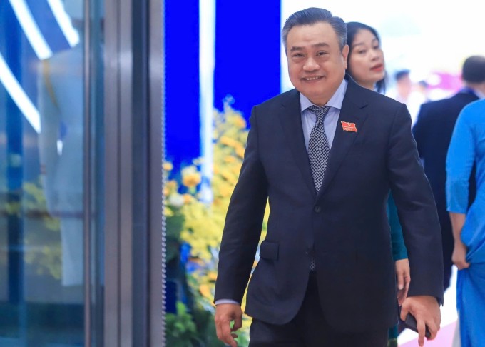 Chủ tịch UBND thành phố Trần Sỹ Thanh tại Đại hội Đảng bộ thành phố sáng 17/10. Ảnh: Hoàng Phong