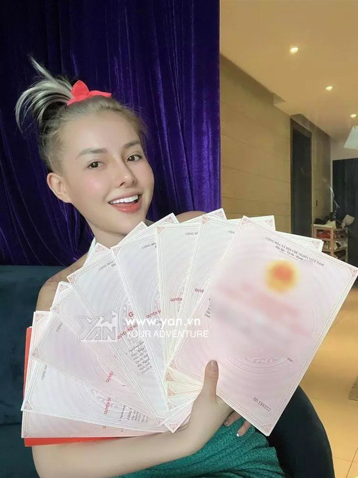 Ngân 98 mua một lúc 10 miếng đất