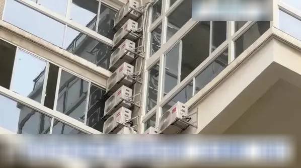 26 cục nóng điều hòa được lắp đặt tại căn hộ rộng 500m2. Ảnh: Sohu