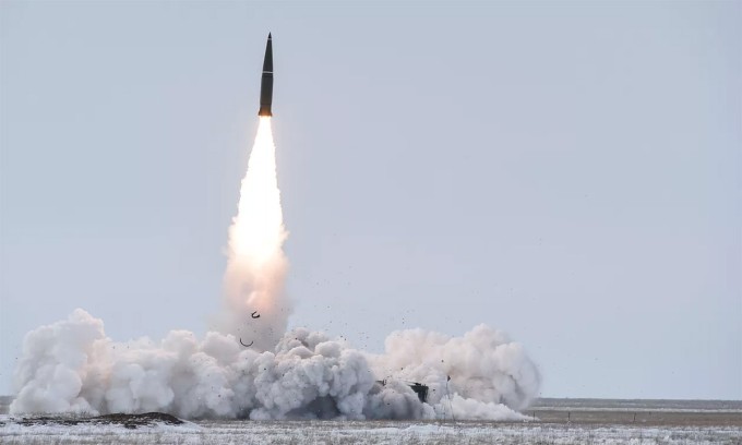 Tên lửa Iskander-M của Nga rời bệ phóng trong diễn tập tháng 3/2018. Ảnh: BQP Nga