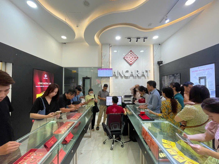 Ancarat giới hạn số lượng người mua mỗi ngày