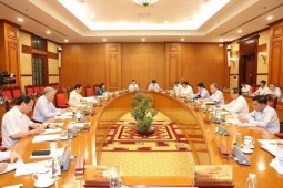 Bộ Chính trị quy định các trường hợp thôi chức vụ, từ chức, miễn nhiệm