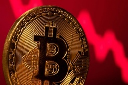 Bitcoin lao dốc thảm, nhà đầu tư ồ ạt rút vốn