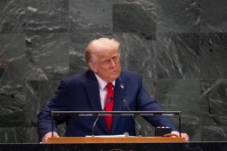 Ông Trump có vẻ đổi chiều chuyện tên lửa Tomahawk sau cuộc điện đàm với ông Putin