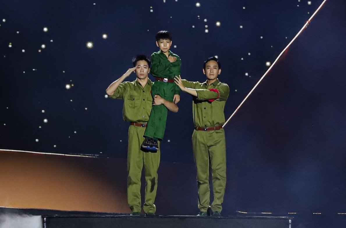 Nhạc phim Mưa đỏ - Còn gì đẹp hơn vang lên tại nhiều sân khấu âm nhạc, concert quy mô lớn. Ảnh: Việt Hùng.