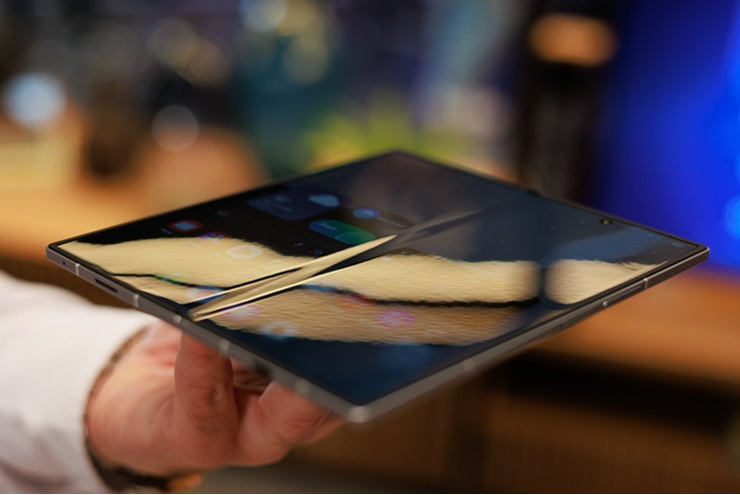 Đối thủ lớn sắp ra mắt của Galaxy Z Fold7 có thể bị trì hoãn.