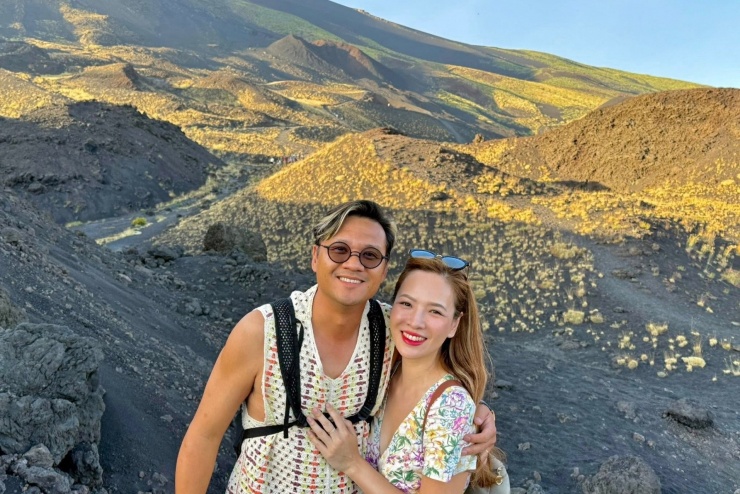 MC Đan Lê cùng ông xã - đạo diễn Khải Anh miệt mài du lịch hâm nóng tình cảm. 