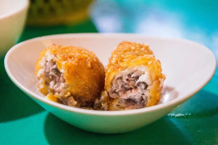 Món cá cuốn nổi tiếng của Sâm Cây Si. Ảnh: Xuân Phương