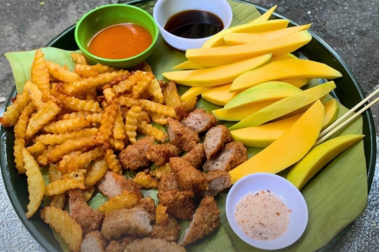 Nem chua rán Bà Già.Ảnh: Ninh Nito