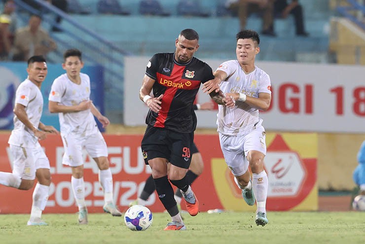 Video bóng đá Hà Nội - Ninh Bình: Siêu phẩm Quốc Việt, cú sốc ở Hàng Đẫy (V-League)