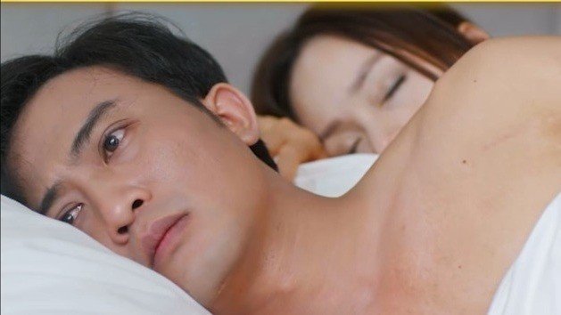Cảnh nóng của Lan Phương và Doãn Quốc Đam khiến khán giả bức xúc.