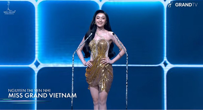 Yến Nhi giới thiệu bản thân tại chung kết Miss Grand International 2025.