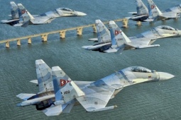 Chiến đấu cơ Su-30MK2 của Venezuela có thể gây khó dễ cho oanh tạc cơ B-52H của Mỹ?