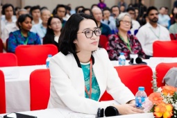 Bỏ bữa, ăn vội, ăn khuya – “combo” phá hủy dạ dày người trẻ