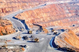 Kinh doanh - Trung Quốc giảm xuất khẩu đất hiếm: Chuỗi cung ứng toàn cầu lại chao đảo