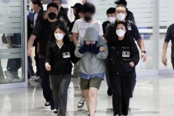 Tiết lộ mới vụ 64 người Hàn Quốc hồi hương từ Campuchia bị áp giải ngay đến đồn cảnh sát