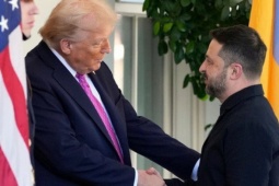 Thế giới - Tổng thống Mỹ - Ukraine kêu gọi Nga cùng dừng ở "vị trí hiện tại"