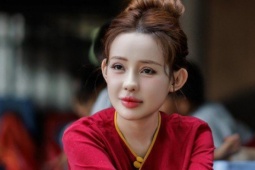 Dòng trạng thái mới nhất đăng vào lúc nửa đêm trên trang Facebook của Ngân 98 sau khi bị bắt