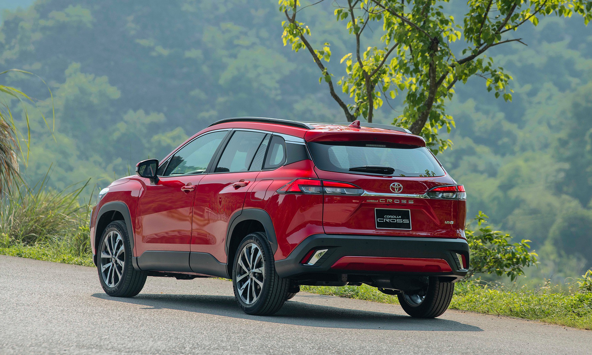 Toyota Corolla Cross: Thiết kế sang trọng và tiết kiệm nhiên liệu cho người trẻ - 3