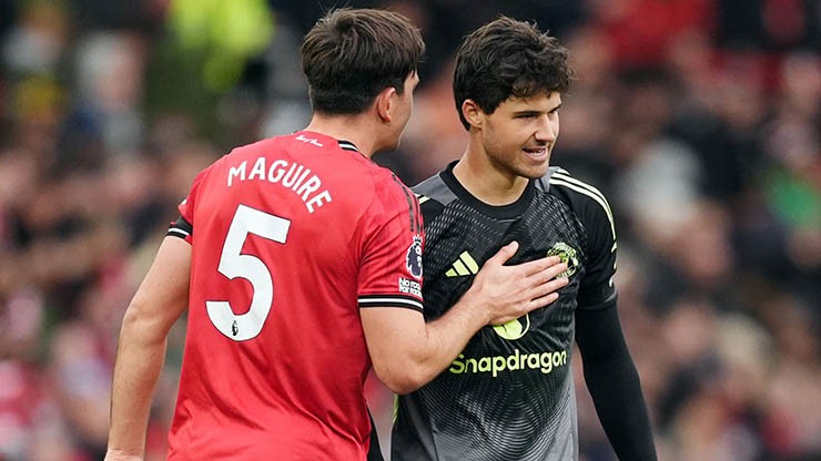 Lammens tỏa sáng trong trận ra mắt MU