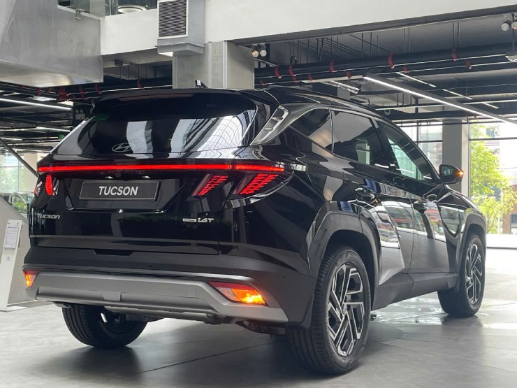 Honda CR-V hay Hyundai Tucson: Đâu mới là dòng SUV đáng xuống tiền? - 9