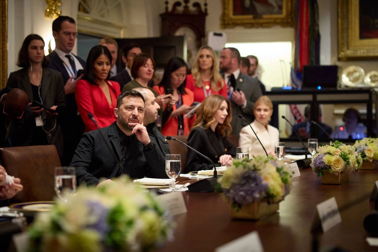 Tổng thống Ukraine Volodymyr Zelensky dẫn đầu phái đoàn họp với các quan chức chính quyền Tổng thống Mỹ Donald Trump vào ngày 17/10. Ảnh: Kyiv Post.