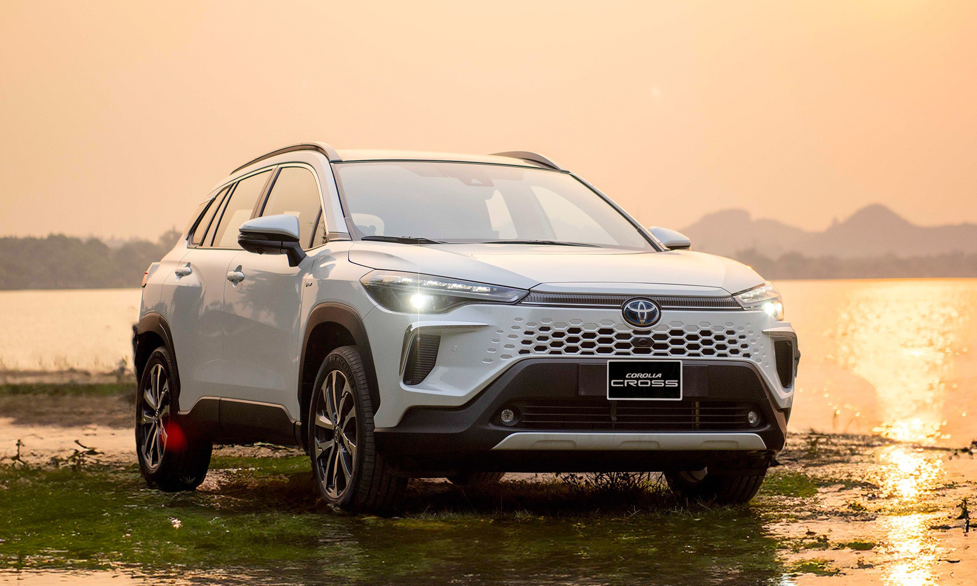 Toyota Corolla Cross: Thiết kế sang trọng và tiết kiệm nhiên liệu cho người trẻ - 1