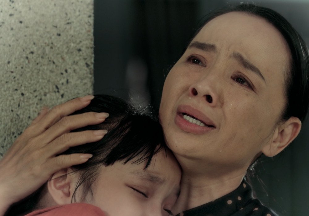 Sau hơn 30 năm, Hoài An vẫn giữ ngọn lửa nhiệt huyết khi đứng trước máy quay.&nbsp;