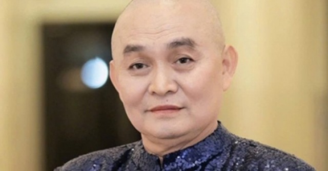 Trương Ngọc Ánh thân mật bên người đàn ông lạ, ...