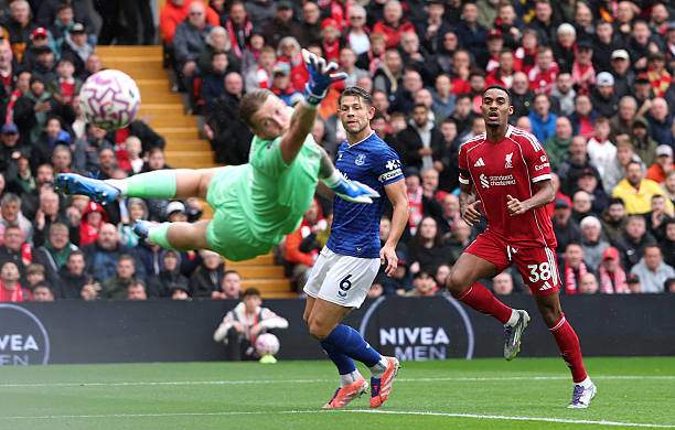 Gravenberch đã xuất hiện thường xuyên trong vòng cấm đối phương trong mùa giải này và ghi nhiều bàn hơn