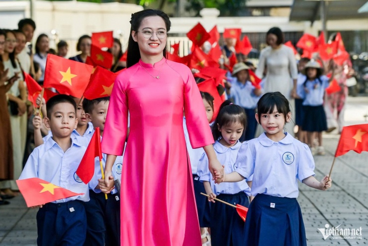 Ngày 20/10 là dịp để học trò bày tỏ tình cảm, sự biết ơn đối với các cô giáo. 