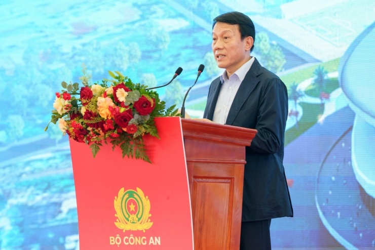 Bộ trưởng Bộ Công an Lương Tam Quang